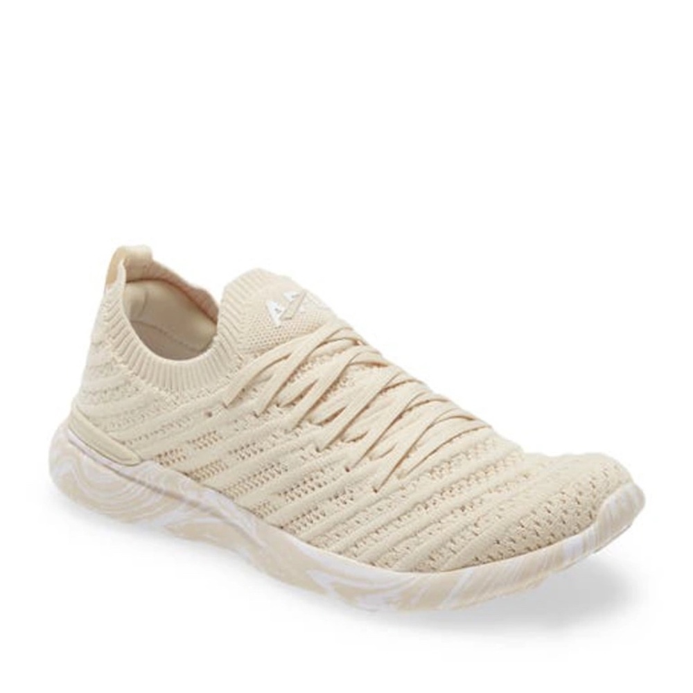 BRAND NEW! ($245) Womens APL Techloom Wave White Knit Shoes Size 8